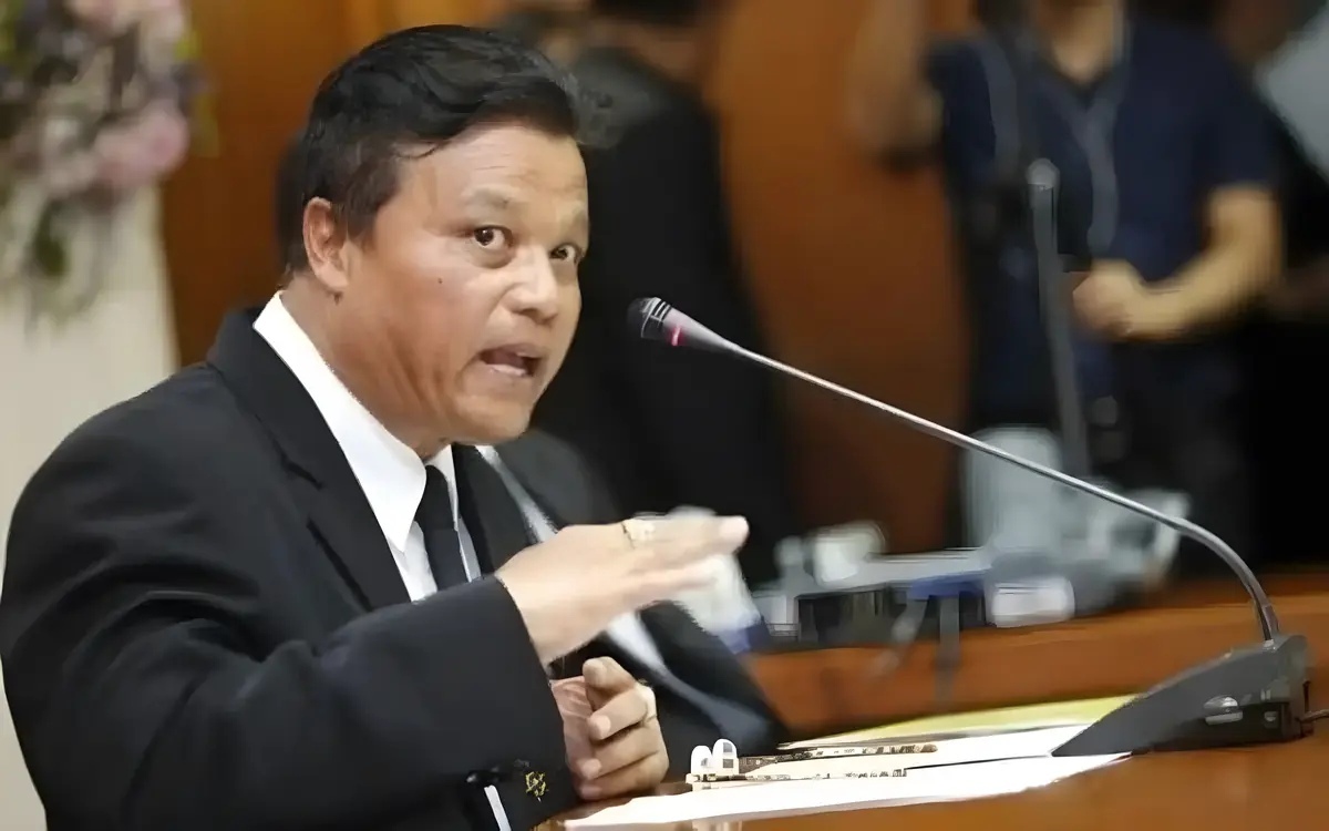 Amtsmissbrauch und bestechung bangkoker schul direktoren zu 20 jahren haft verurteilt