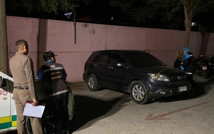 Betrunkener thai mann tot aufgefunden nachdem freunde ihn im auto schlafen liessen