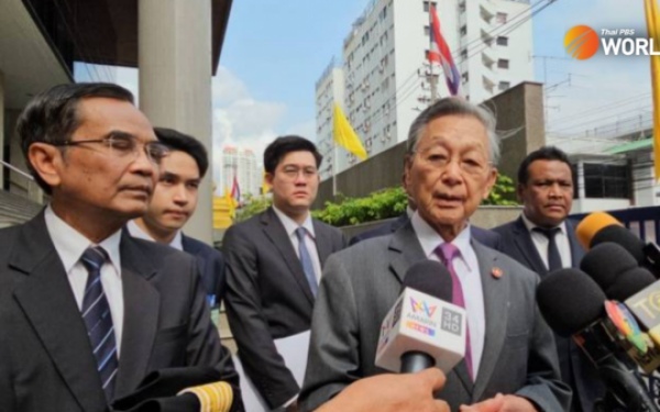 Chuan vom vorwurf der verleumdung durch thaksin freigesprochen