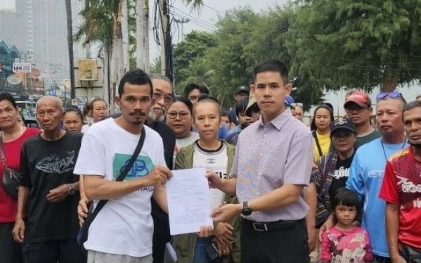 Geschaeftsinhaber in pattaya reichen petition gegen einbahnstrassenregelung ein