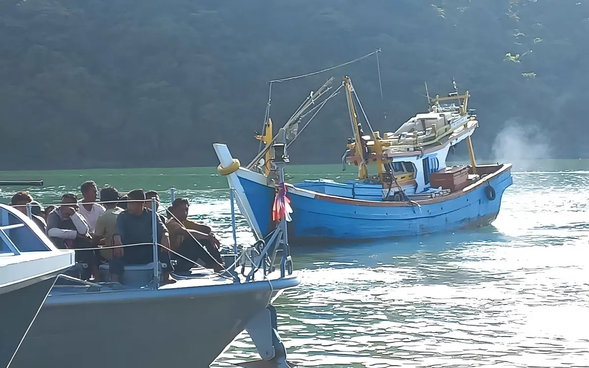 Indonesische trawler beschlagnahmt 40 besatzungsmitglieder verhaftet