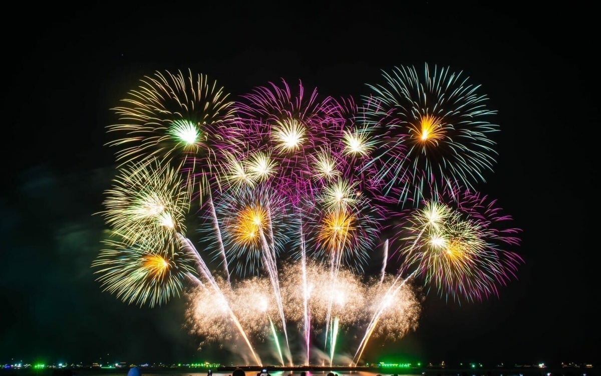 Internationales feuerwerksfestival pattaya 2023 endet mit spektakulaerem feuerwerk