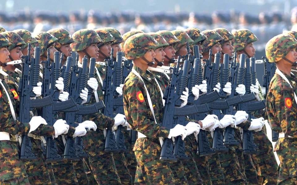 Kontrolle der junta ueber myanmar ist ernsthaft von der implosion bedroht