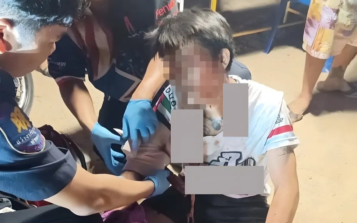 Messerangriff auf teenager 19 waehrend streitereien mit einer gruppe aelterer thais