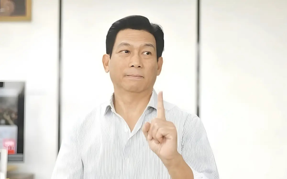 Pheu thai schliesst kabinettsaufstellung ab erfahrener politiker als aussenminister