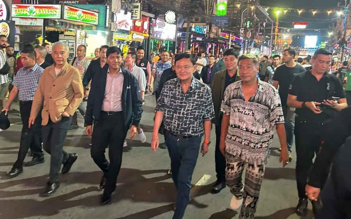 Thaksins reise nach phuket steht auf dem pruefstand
