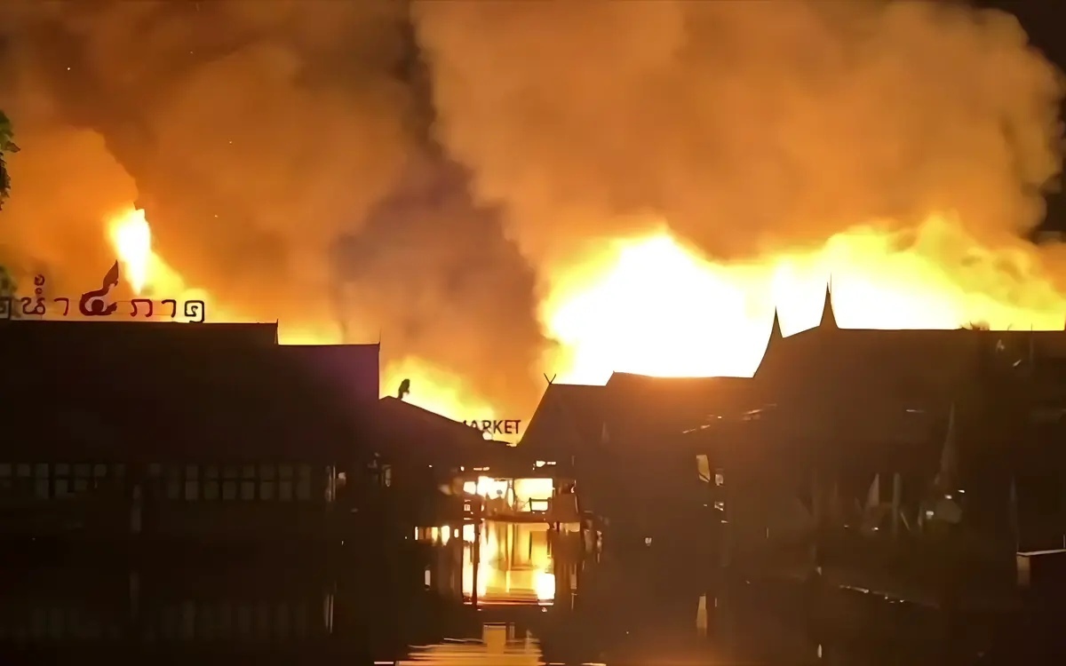 Update erschreckende aufnahmen vom brennenden markt in pattaya veroeffentlicht video