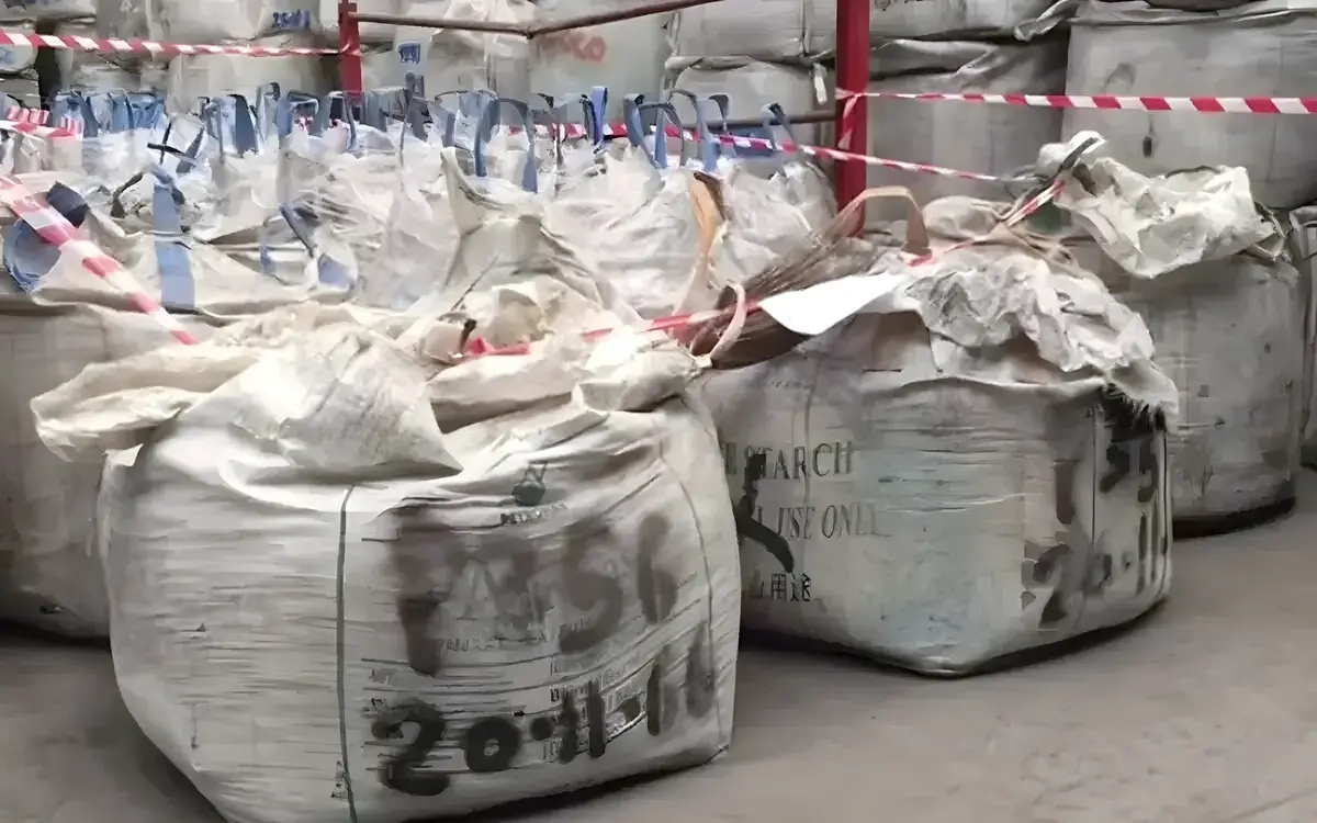 Update fabrikgelaende zum katastrophengebiet erklaert nachdem 15 000 tonnen cadmiumabfaelle