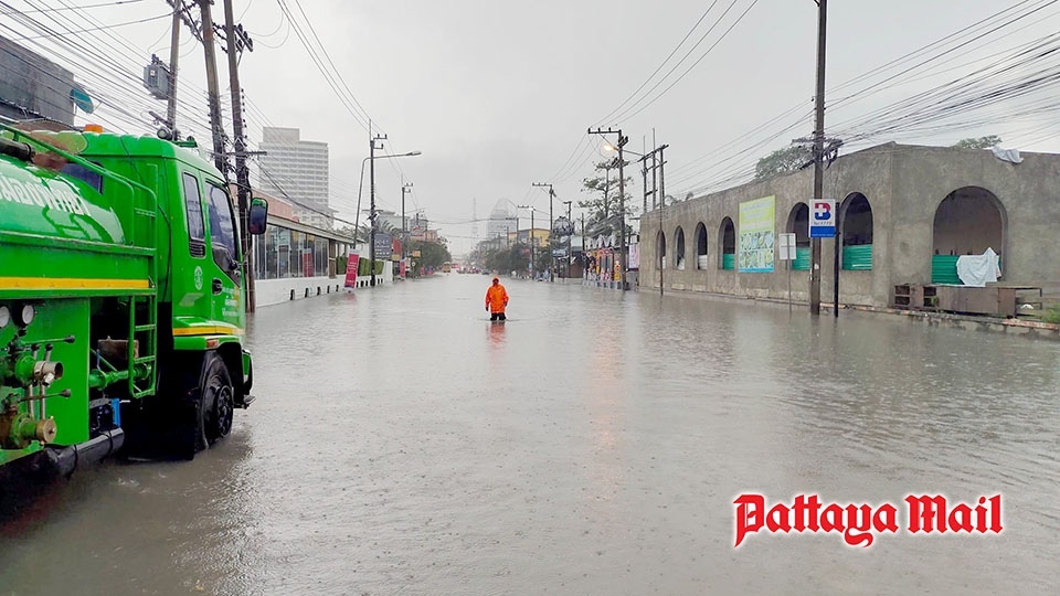 Pattaya hat erneut mit starken regenfaellen und ueberschwemmungen zu kaempfen