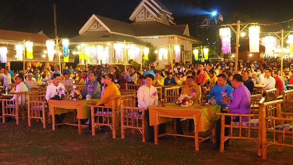 16 perd muang tai festival in mae hong son laeuft noch bis zum 10 dezember b6be6970
