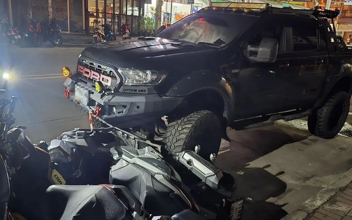 Alkohol in pattaya chinese kracht betrunken in parkende fahrzeuge 8c5be9ea
