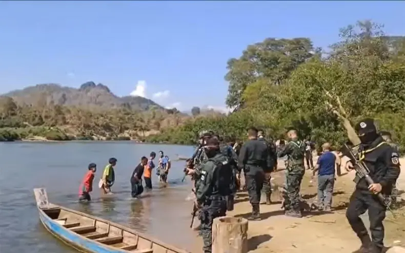 Flüchtlingsdrama an der Grenze: Gewalt in Myanmar treibt Hunderte nach Thailand – VIDEO