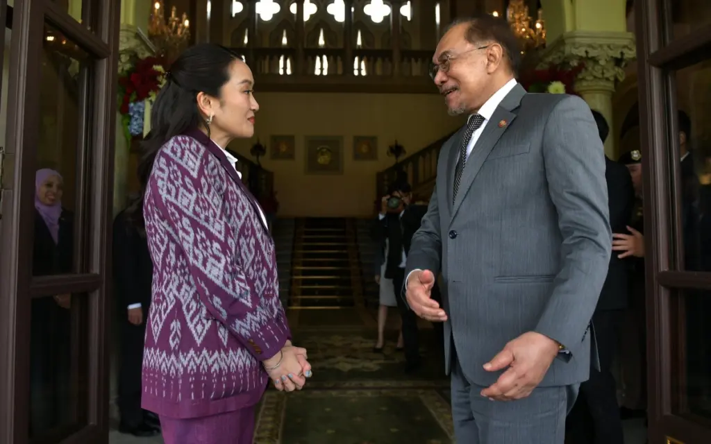 Asean chef anwar trifft thaksin geheim gespraeche in bangkok fa14f2b8