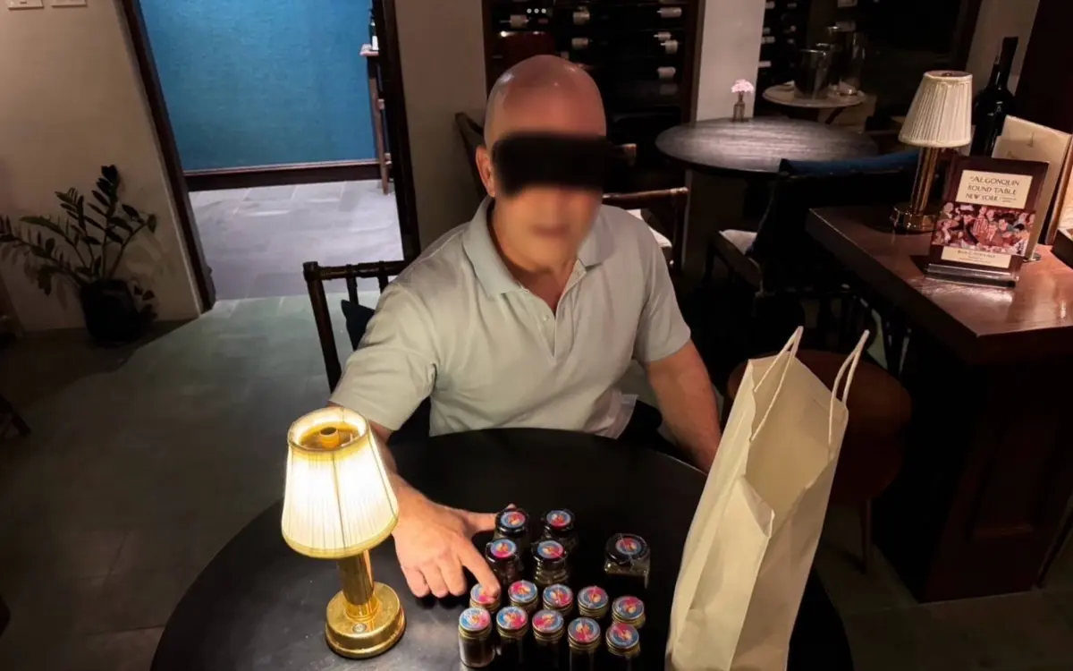 Ausländer wegen illegalen Psilocybin-Pilzverkaufs an Touristen in Chiang Mai verhaftet