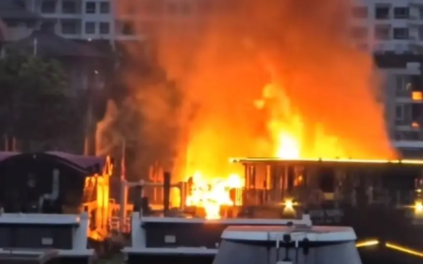 Bangkok hotel pier in flammen 4c4af489