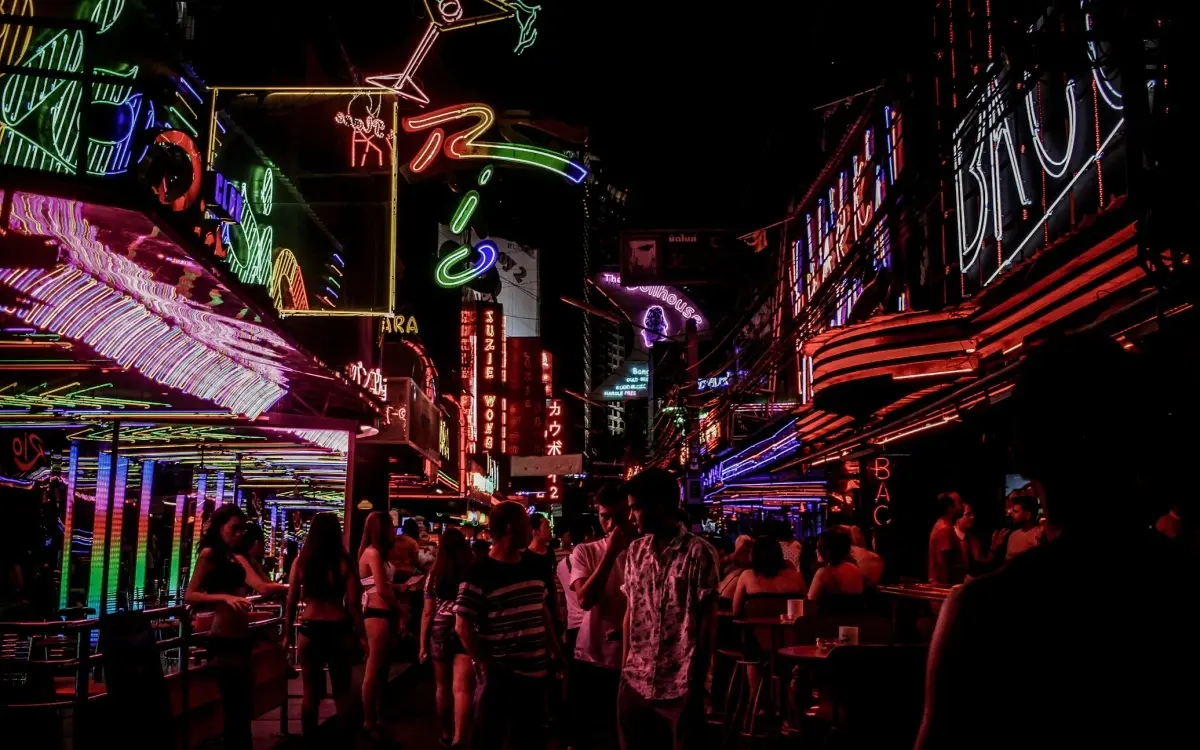 Bangkoks rotlichtviertel stille statt party nachtleben in krise fabdaa44