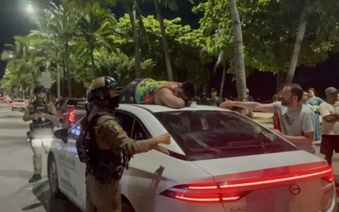 Betrunken aufs taxidach polizei einsatz 7aea19a1