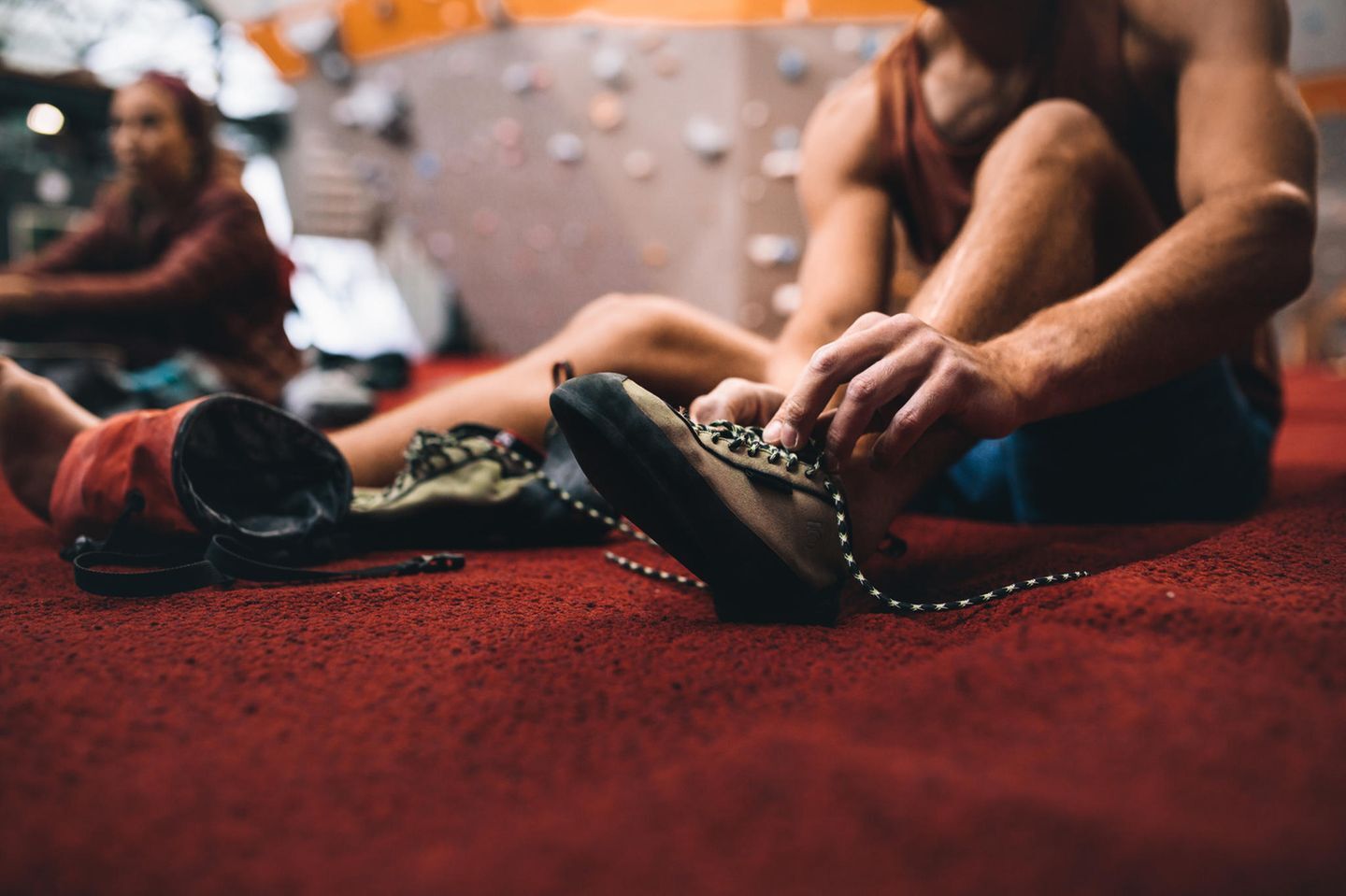 Boulderschuhe hauptbild jacob lund adobe stock