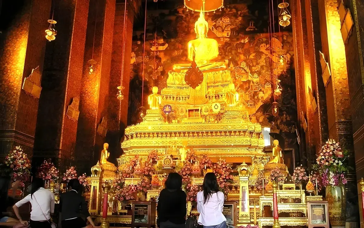 Buddhistische tempel in thailand was man unter keinen umstaenden tun sollte e02f761a