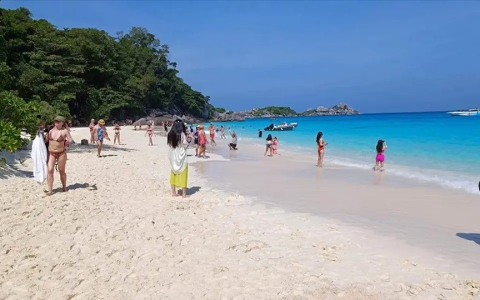 Die similan inseln in phang nga werden noch einen monat lang fuer touristen geoeffnet sein e711ee07
