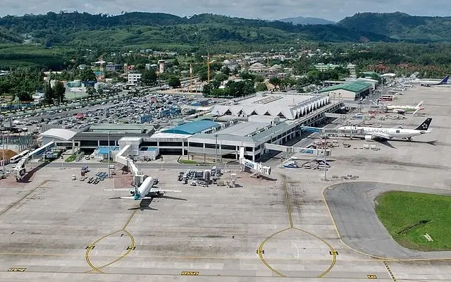 Eilmeldung bombendrohung chaos am phuket flughafen 0205be80
