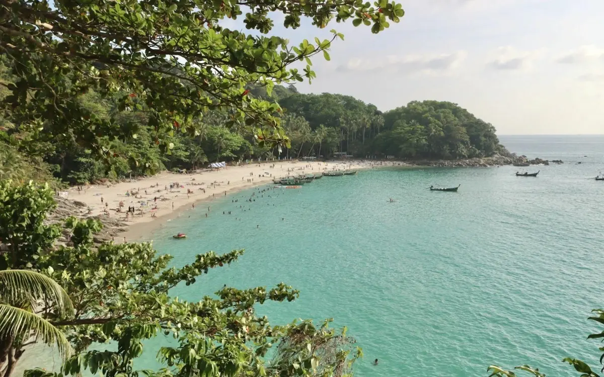 Entdecken Sie die 7 besten Strände in Phuket: Ihr ultimativer Leitfaden für unvergleichliche Strandferien