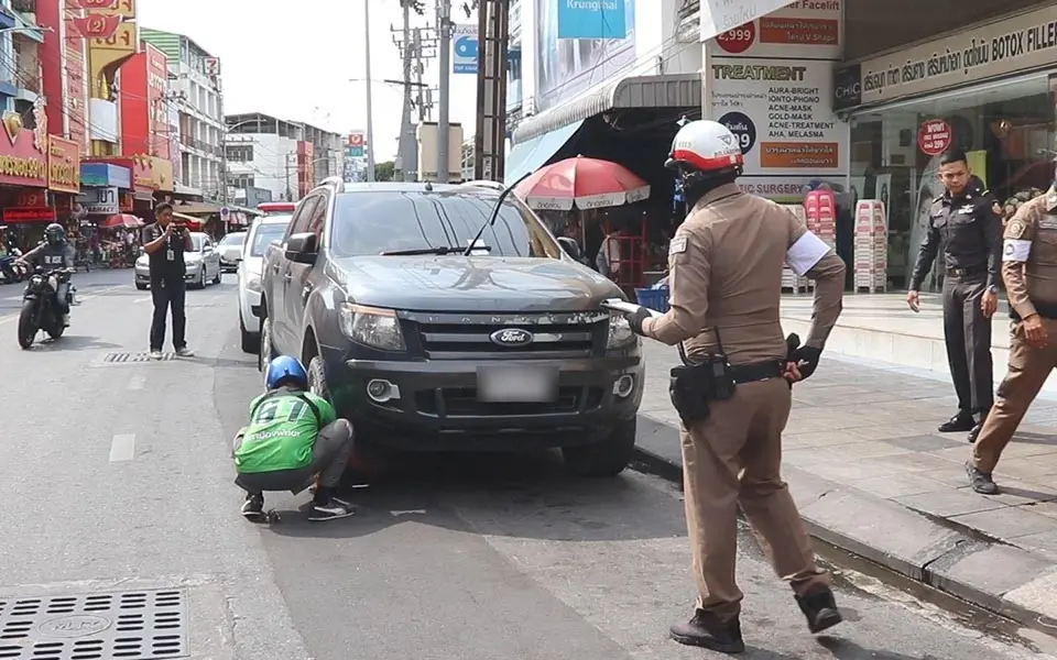 Falschparken in pattaya polizei faehrt rigorose massnahmen auf 2391aece