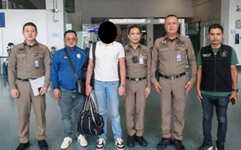 Franzoesischer verdaechtiger wegen koerperverletzung am flughafen phuket verhaftet c60381b8