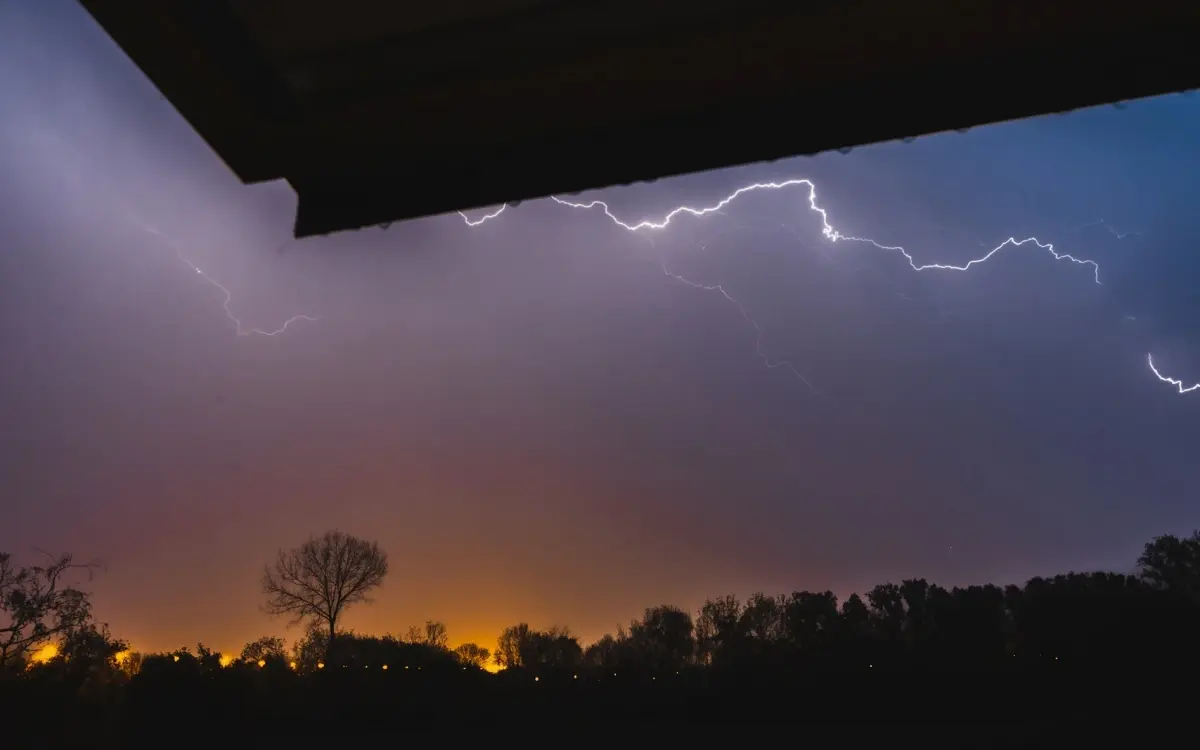 Gluthitze und sturm thailand kaempft mit extremwetter april 2025 997649ca