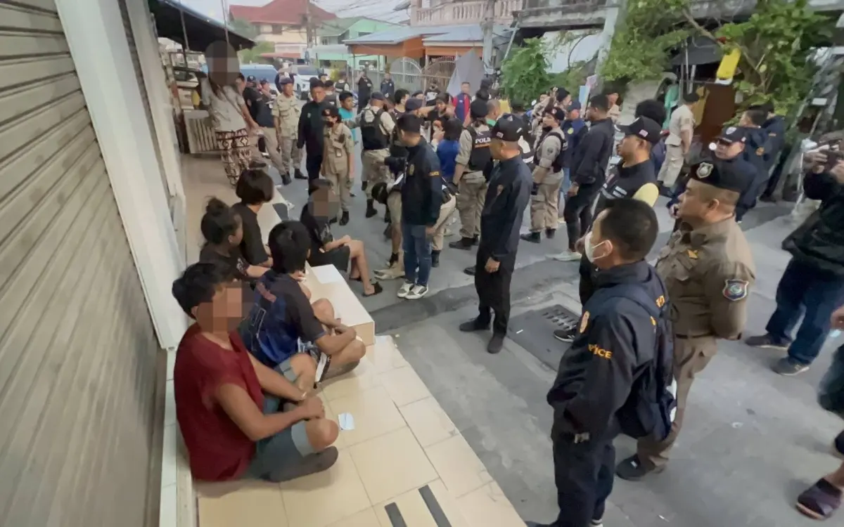 Grossangelegte drogenrazzien an 115 standorten in pattaya fuehren zu 60 festnahmen 07ac11a2