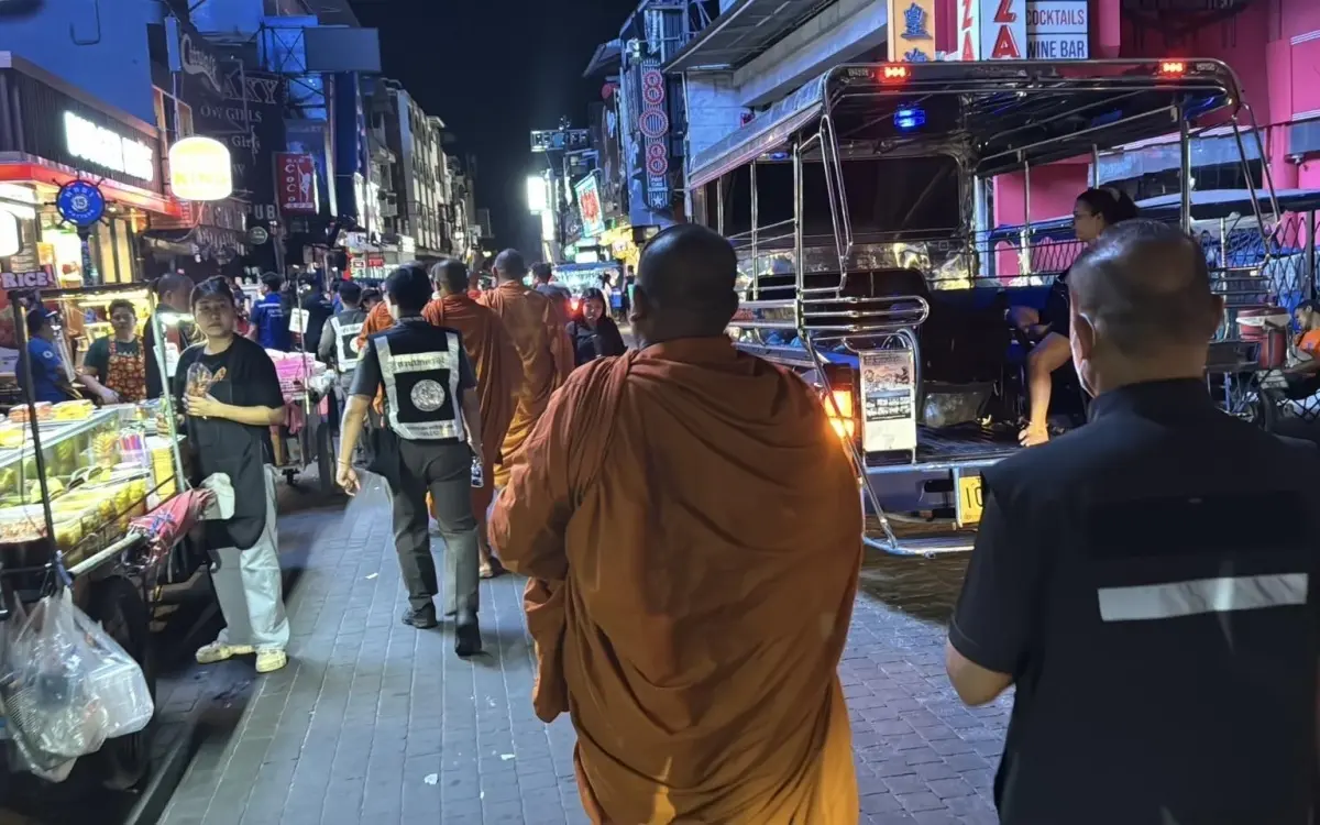 Hartes durchgreifen in pattaya fake moenche und bettler gang hochgenommen b8947c61