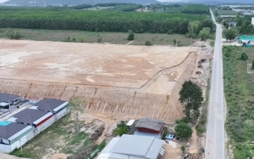 Illegale aufschuettung in rayong chinesische firma flutet ganze nachbarschaft 880b3f94