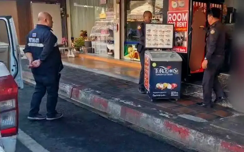 Keine warnungen mehr pattaya setzt gehwegvorschriften durch waren von strassenhaendlern 5c0eb5be