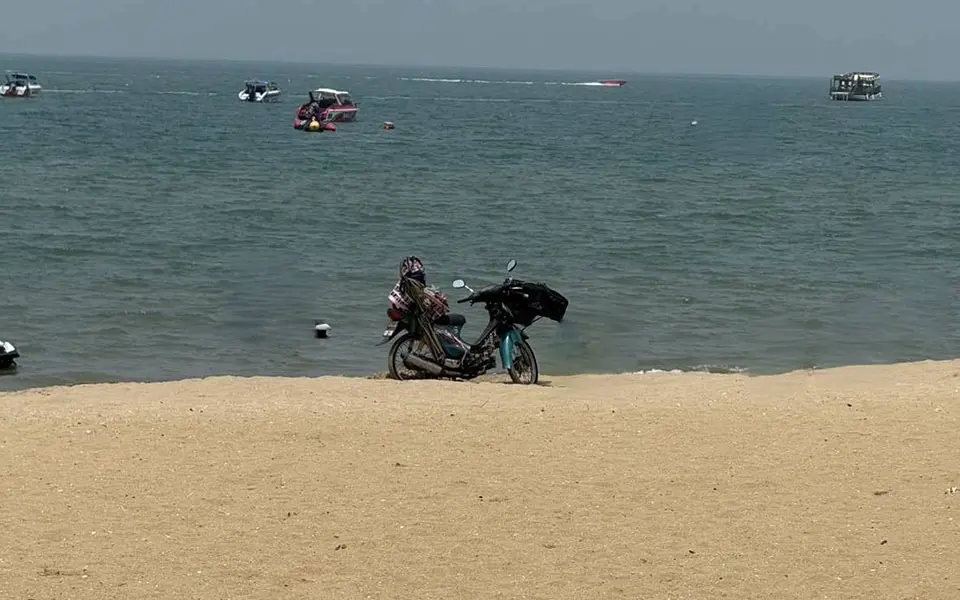 Massnahmen gegen illegale strandaktivitaeten geldstrafe fuer motorradfahrer und verbot von ecfd3765