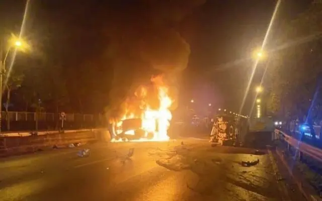 Millionen inferno ferrari mercedes nach crash nur noch schrott 4c797eab