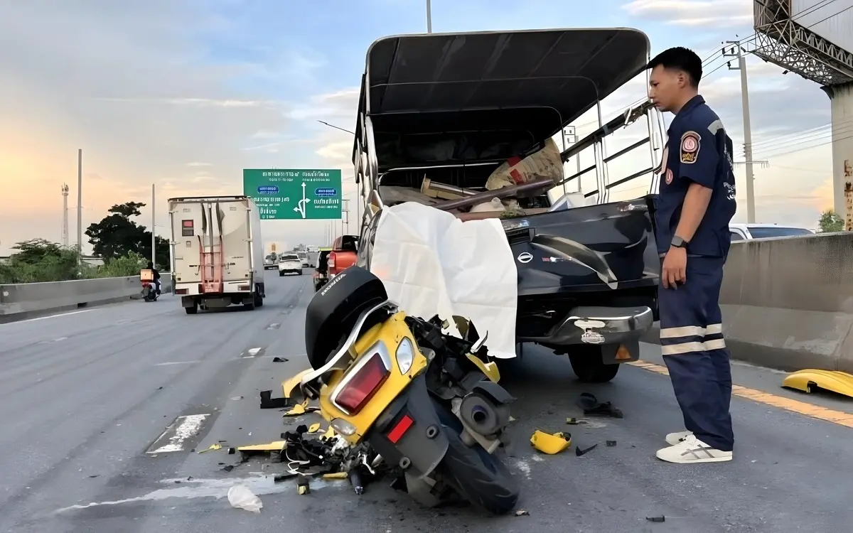 Motorradfahrer bei kollision mit pickup in nonthaburi getoetet 530b532c