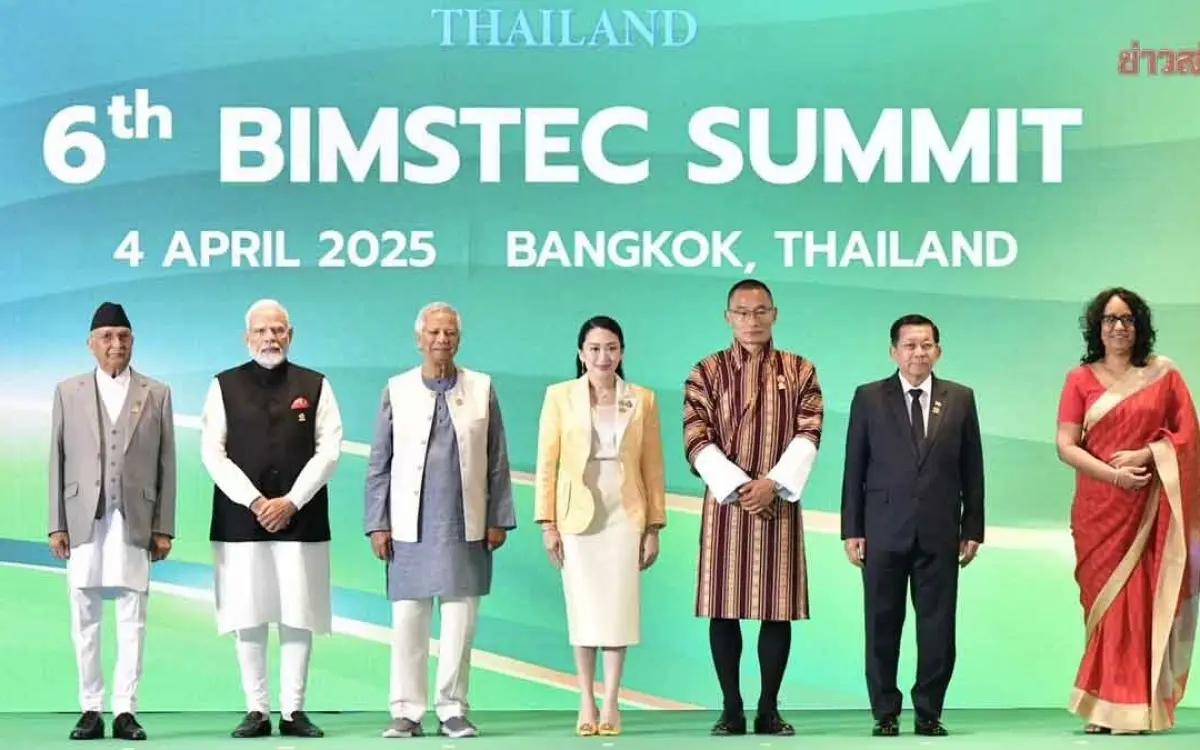Myanmar in truemmern diktator auf luxus gipfel angeprangert 4ecf05d9