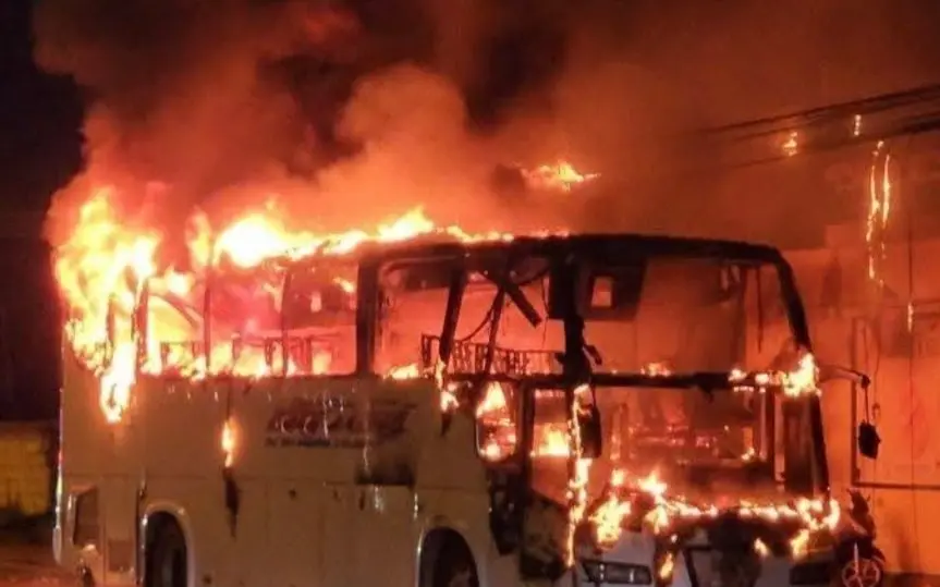 Mysterioeser bus brand war es ein technischer defekt oder fahrlaessigkeit f10c3a9d