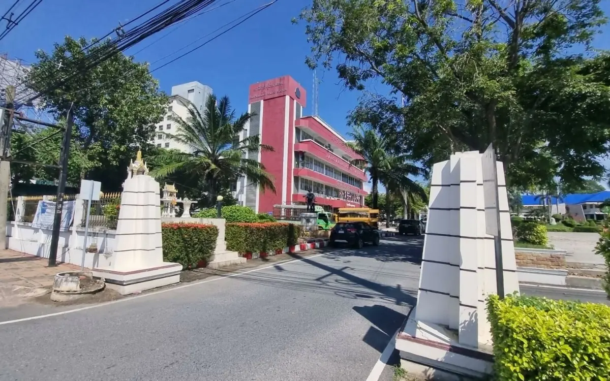 Nackte maenner randalierten in pattaya 0dab0783