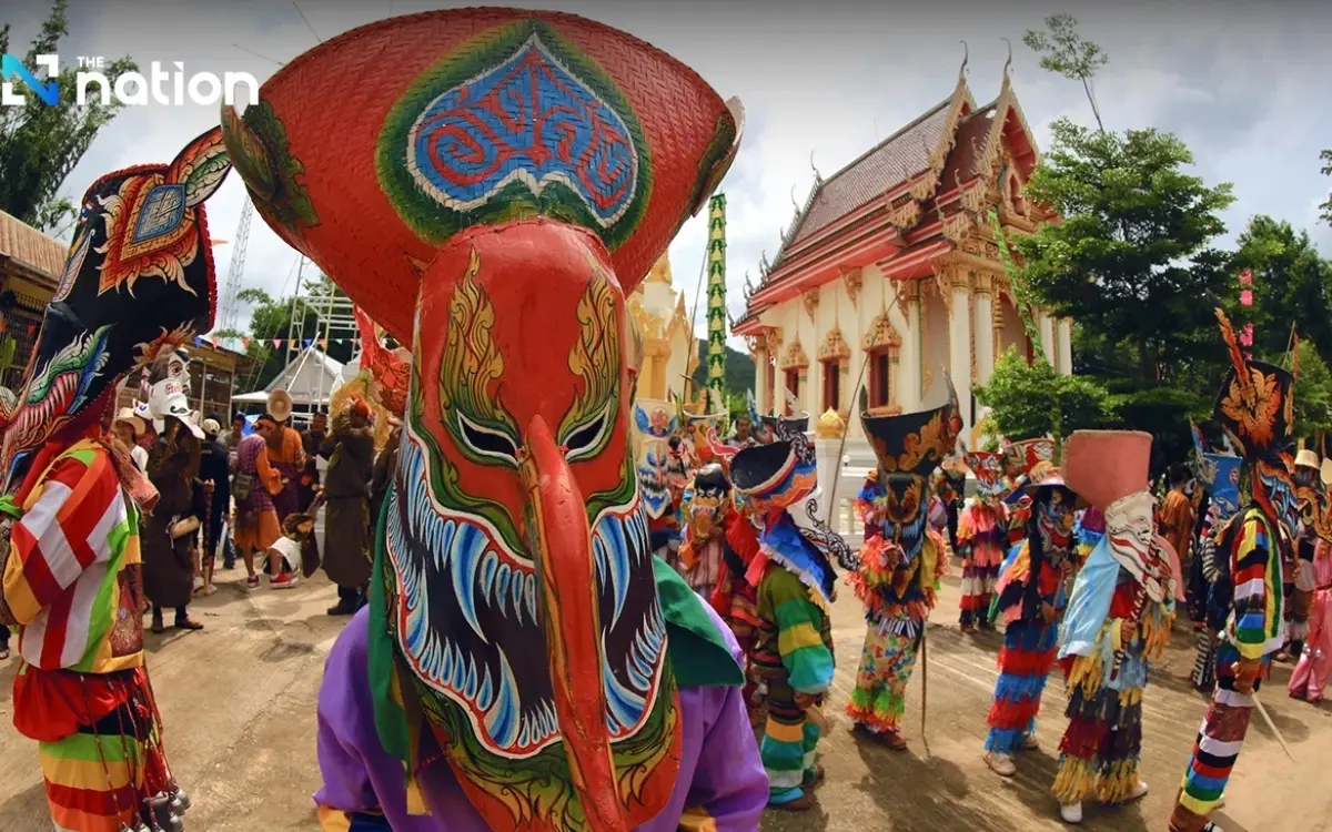 Phi ta khon einblicke in thailands mystisches geisterfest 043bd8c3