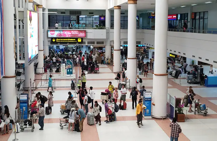 Phuket airport 696x451