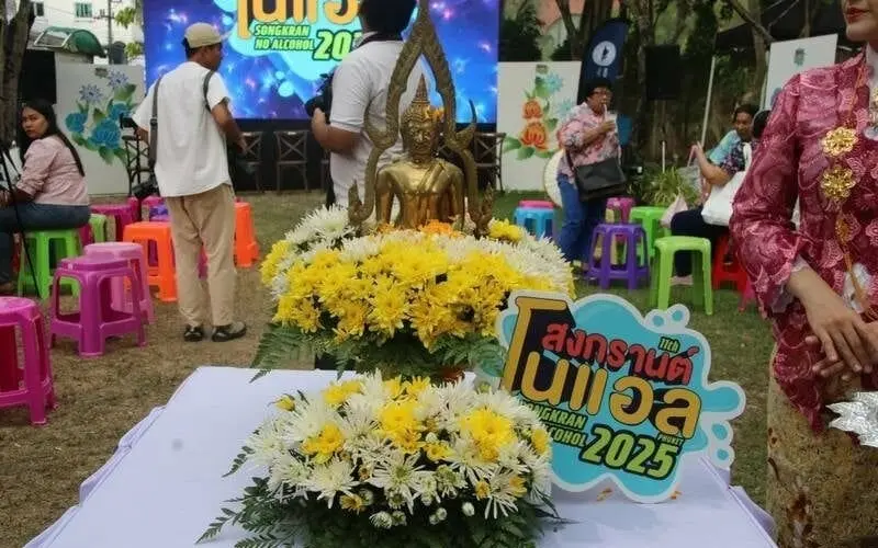 Phuket feiert songkran aber alkoholfrei c4c50ed1