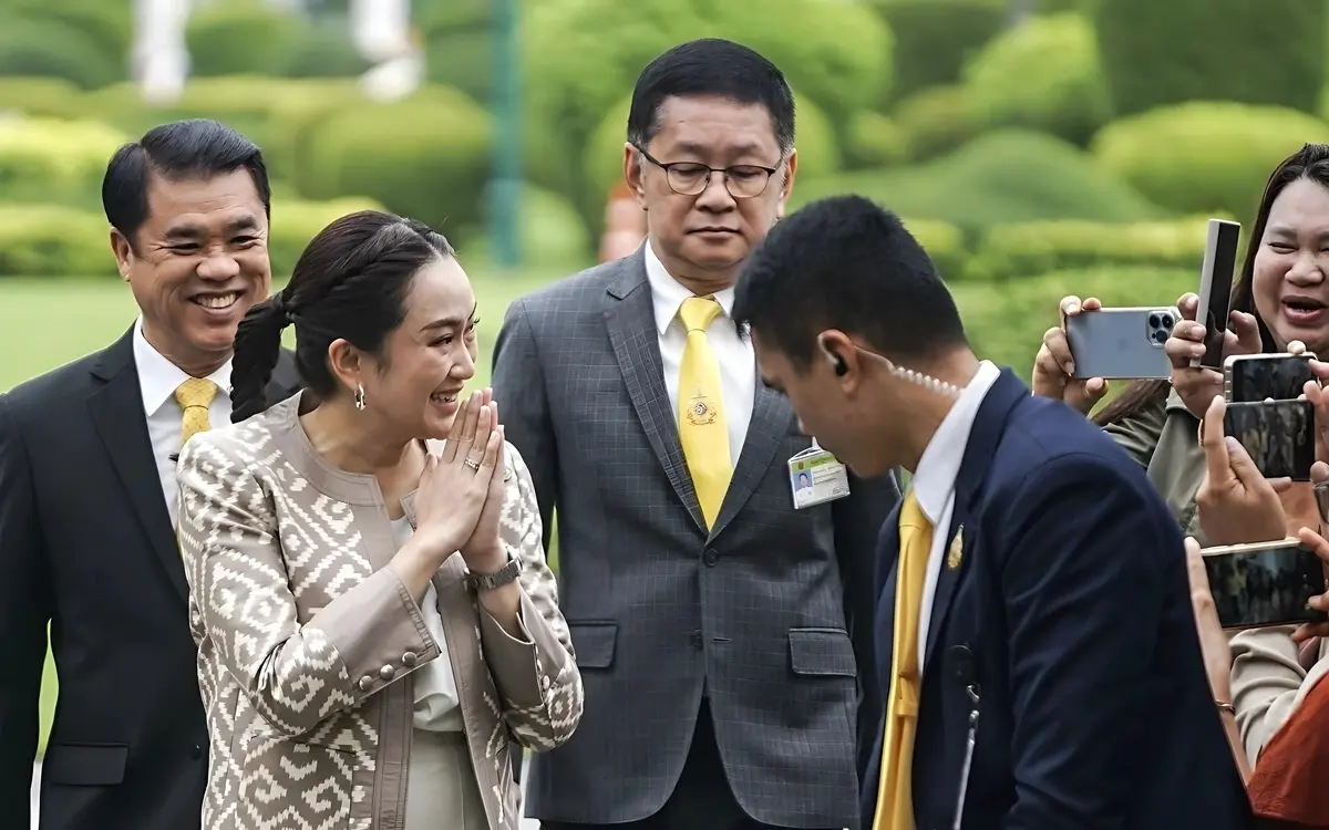 Premierminister shinawatra gratuliert ein zeichen fuer den wandel in thailand sieg nach fast zwei 39bd2507