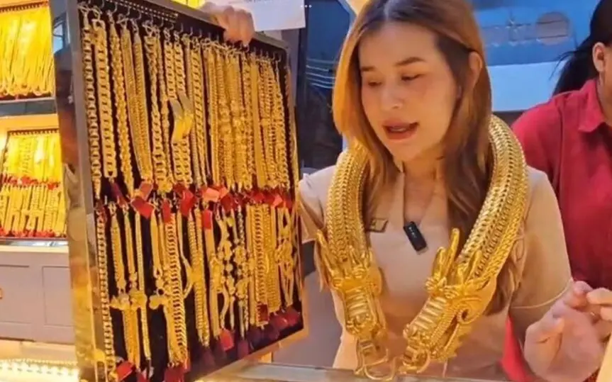 Rekord goldkette in thailand 7 kilo schwer wert 23 millionen baht 02f66243