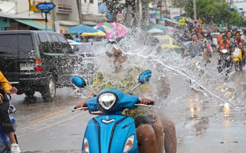 Rsoc zaehlt crashs jeder dritte songkran unfall durch betrunkene motorradfahrer cdd786f0