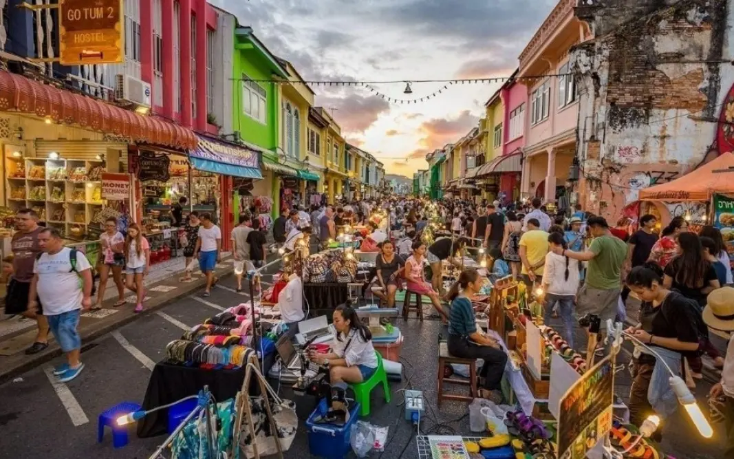 Russen flüchten nach Phuket