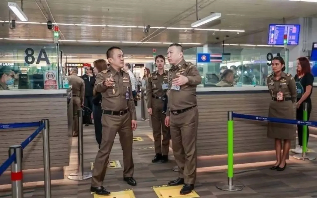 Schneller durch den flughafen phuket fuehrt automatische grenzkontrolle ein 2f483332