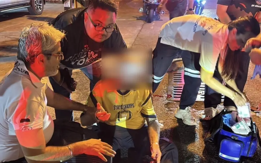 Schwerer nacht crash indischer biker und junge 14 schwer verletzt 8b417871