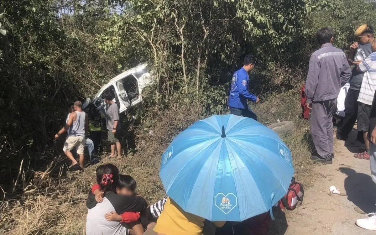 Schwerer verkehrsunfall in lampang 11 verletzte darunter kinder bbd694c5