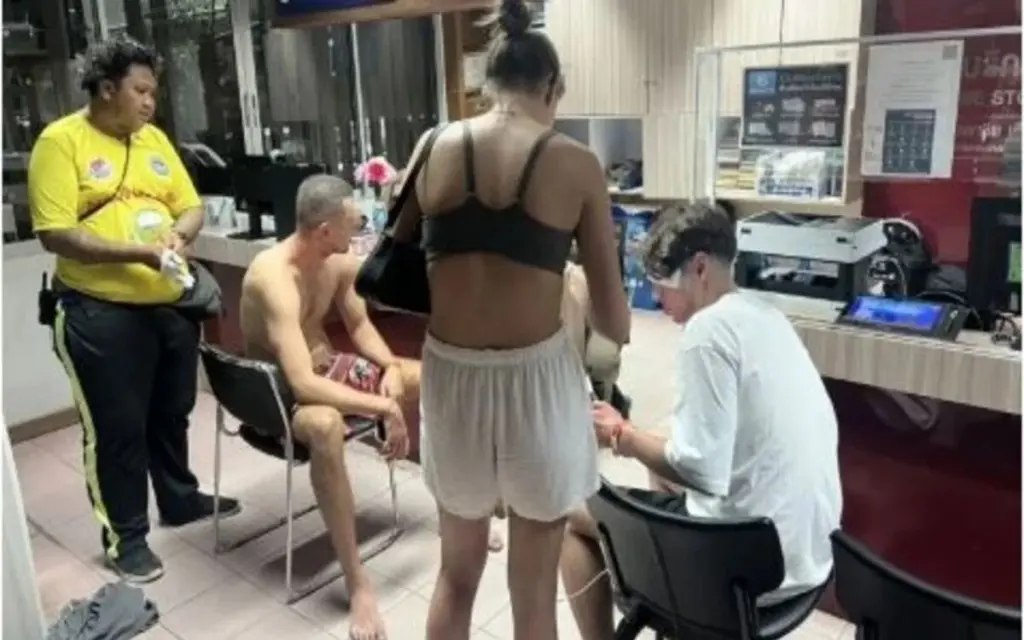 Sicherheitsbeamte ausser kontrolle zwei touristen schwer verletzt auf bangla road a04c9e52